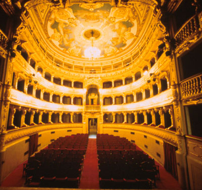 Teatro Magnani