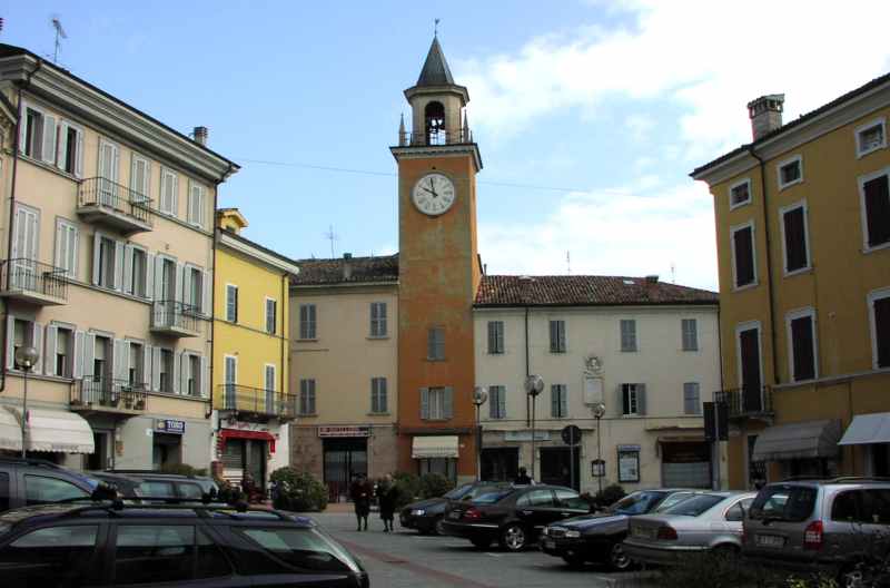 Langhirano, piazza Ferrari