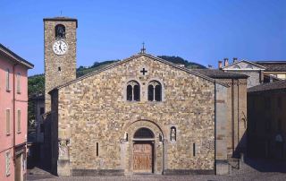 La facciata della Pieve di Fornovo